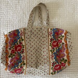 Pierre Deux Floral Pattern Quilted Weekend Bag in Cream and Multi 🌸